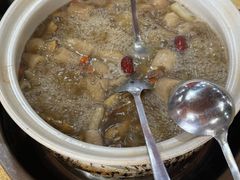 -东巴谷野生菌火锅餐厅