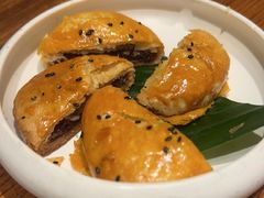 云南现烤玫瑰鲜花饼-云海肴·汽锅鸡·云南代表菜(美罗城店)