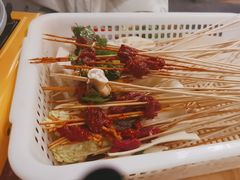 -拈签一笑黄牛肉辣卤串串