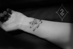 水墨-蜉蝣刺青纹身定制