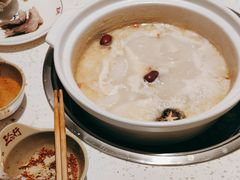 -三人行骨头王火锅(长寿店)