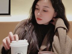 -Fridi Patisserie Cafe