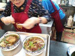 -镇南锅盖面馆(解放路店)