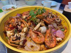 -休记光头香辣蟹干锅(绵竹店)