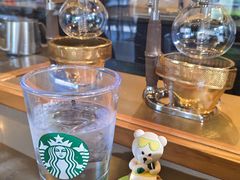 -星巴克臻选(上海虹桥新天地三店)