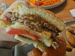 魏斯里双层堡-魏斯理汉堡(西安沣东吾悦店)