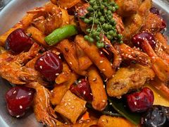 活虾蒜香鸡翅锅-猴子山下·活虾麻辣香锅(钟楼街店)