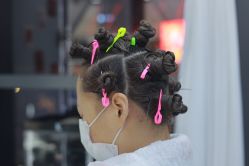 -U·NI SALON 造型