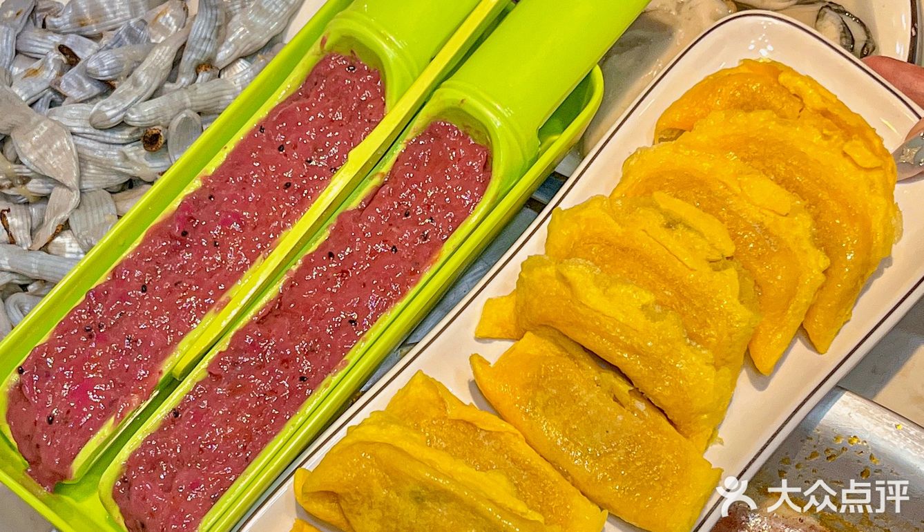这家就在上邦，开了好几年，每天都有超多的食客在这排等候