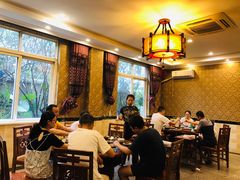 大堂-九尺赵老四鲜鹅肠火锅