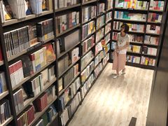 -钟书阁(群光广场店)
