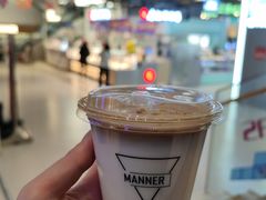 桂花龙井拿铁-Manner Coffee(大宁国际商业广场店)