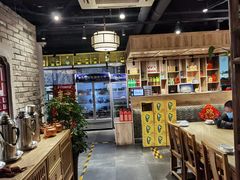大堂-十六中酱肉·烧烤·京菜小馆(五方桥旗舰店)