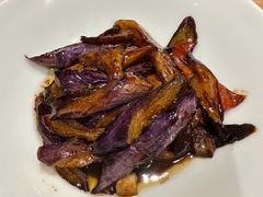 牛肝菌黑蒜烧茄子-一坐一忘云南菜(嘉里中心店)