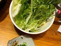 -野山舂·贵州现舂酸汤火锅(鸿通城店)