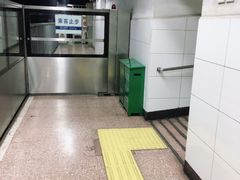 -建国门(地铁站)