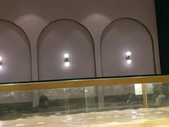 面包甜点陈列柜-面包新语(融创茂店)