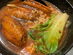 番茄汤底鸡翼出前一丁-华嫂冰室(尖沙咀店)