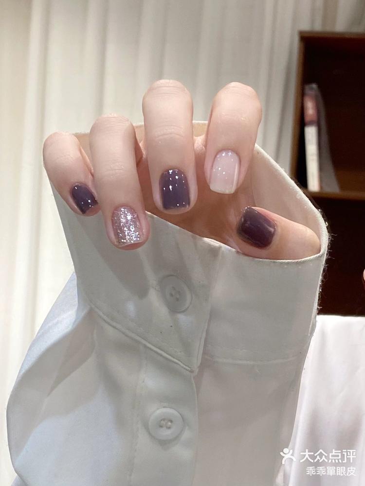 幽雾秋冬显白高级感烟灰紫美甲