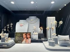-HEFANG Jewelry何方珠宝(IFS店)