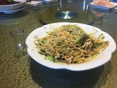 -老码头黑皮肘子锅包肉(赣水路店)
