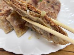 -溢心园香河肉饼总店