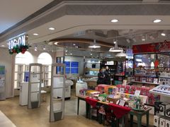 -LOG-ON(海港城店)