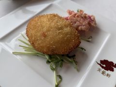 炸酿鲜蟹盖-天龙轩(香港丽思卡尔顿酒店)