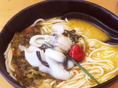 -三千粉牛肉米粉(来客茂店)