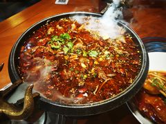 镇店水煮牛肉-厨道重庆菜馆(鸳鸯店)