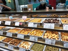 面包甜点陈列柜-上海哈尔滨食品厂(淮海中路店)