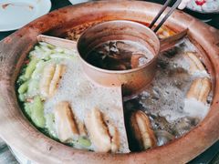 菌王奇香锅-滇釜火锅·能喝汤的火锅(车公庄店)