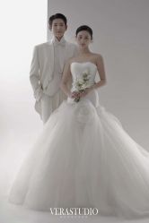 点击看大图 -至臻微拉婚纱摄影