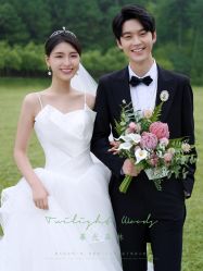 -芭莎视觉婚纱摄影(花溪店)