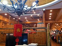 -老东镇啤酒屋海鲜加工·蒸汽海鲜·海鲜烧烤(台东店)