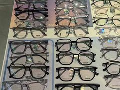 -J-Optical佳视明眼镜·蔡司视觉(青岛金茂览秀城店)