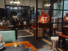 大堂-莽子老火锅(大坪店)