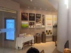 -灸春堂·艾灸·痛症·整脊连锁(之江银泰店)