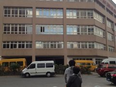 车-东宝兴路站-停车场