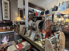 -邊城書店