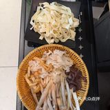 今天的美食日记，酸汤火锅