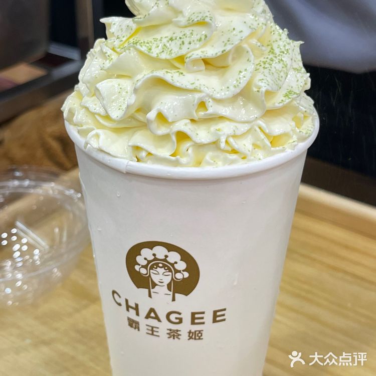 霸王茶姬新品！一口上头！