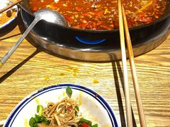 千丝牛肚-周幺妹重庆老火锅(银泰城总店)