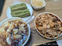 -三好食堂(煎饺·馄饨·肉饼米线·盛世广场店)