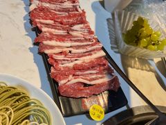 -牛员外鲜切牛肉火锅