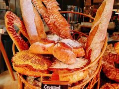 -李沧绿城喜来登酒店大堂吧