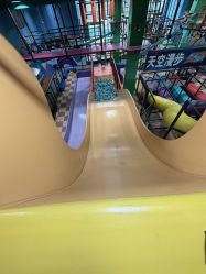 -欧酷世界动力星球(王府井奥莱UP TOWN店)