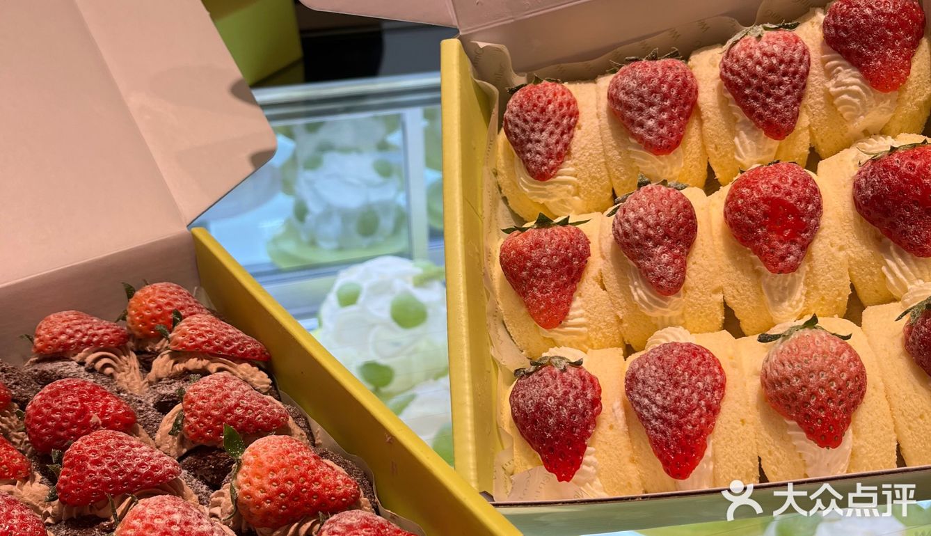 被问爆的🍓草莓抱抱卷，谁吃谁爱！
