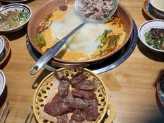 -洱火云南酸菜牛肉火锅(石景山当代商城店)