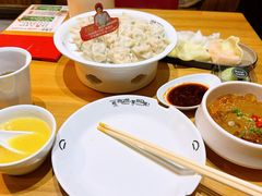-王慧洁开口虾水饺·地道东北菜(银泰城店)